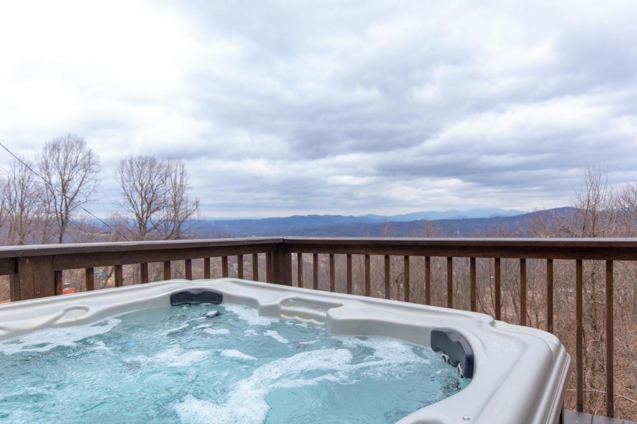 Kickback Kabin, 3 Bedrooms, Deck, Hot Tub, Pool Access, Sleeps 6 Gatlinburg Extérieur photo